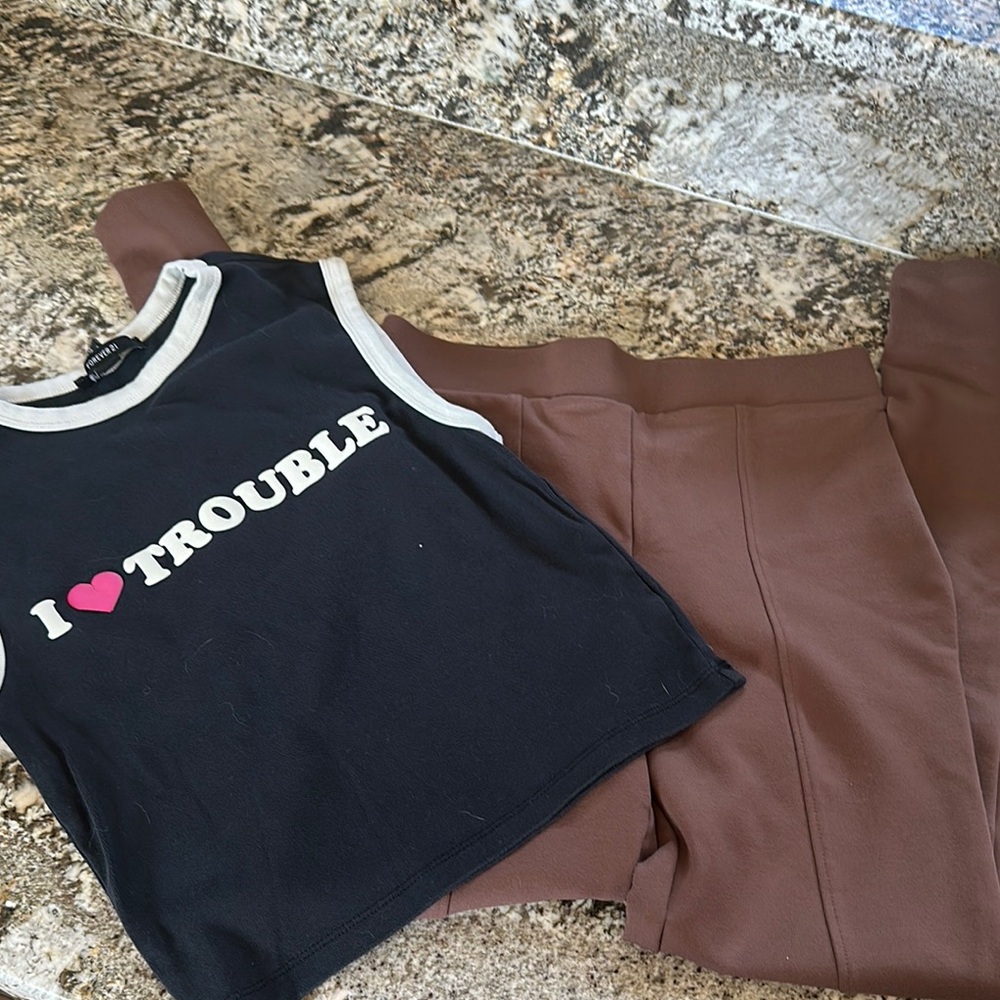 Black 'I Love Trouble' Tank Top & brown leggings Forever 21